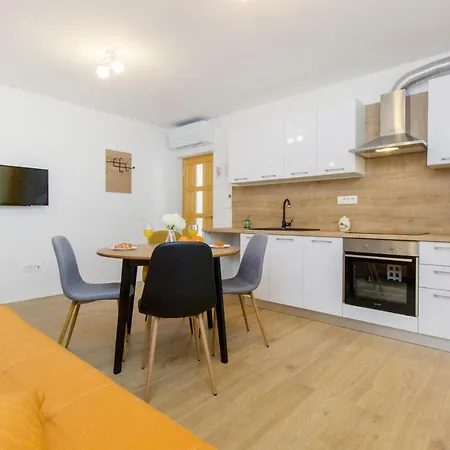 Mila 公寓 希贝尼克